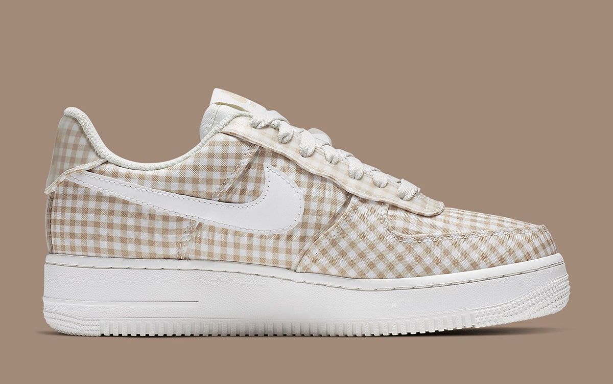 Nike air force 1 low qs hotsell gingham pack beige