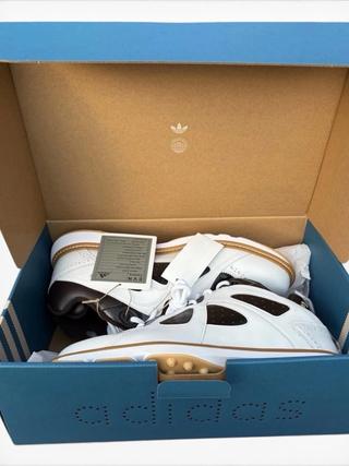 Bad Bunny x adidas BadBo Golf Sample. Photo via @hypedsolutions on Instagram.