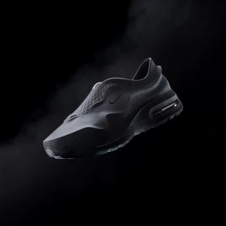The 3D-printed, Zellerfeld-backed Nike Air Max 1000 in a "Black" color scheme.
