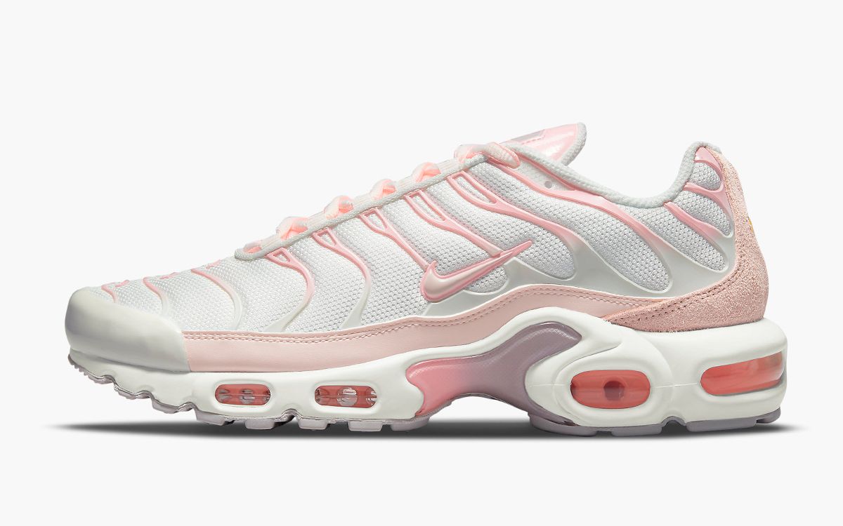 Nike air max on sale plus pink and red