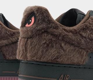 MetroCard-inspired hangtag on the "NYC Rat" Nike Air Force 1 '01. Photo via JD Sports.