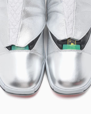 Free The Youth x Air Jordan 16 (SKU: IV7638-001). Photo via FOOTDISTRICT.