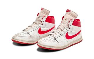 Michael Jordan’s Game-Worn Air Jordan 1 Mid 'Smoke Grey' 554724-092s Sell for Record $1.47 Million at Auction