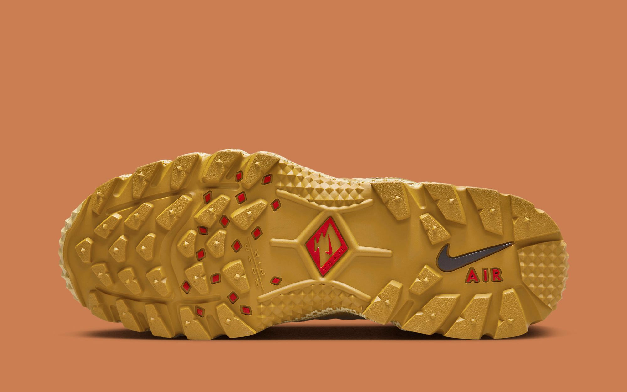 ★ Nike Air Humara Buff Gold Nike Air Humara (Buff Gold/Bronzine) – CNCPTS