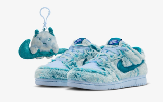 Kids' "Abominable Snowman" Nike Dunk Low in a "Celestine Blue" color scheme.