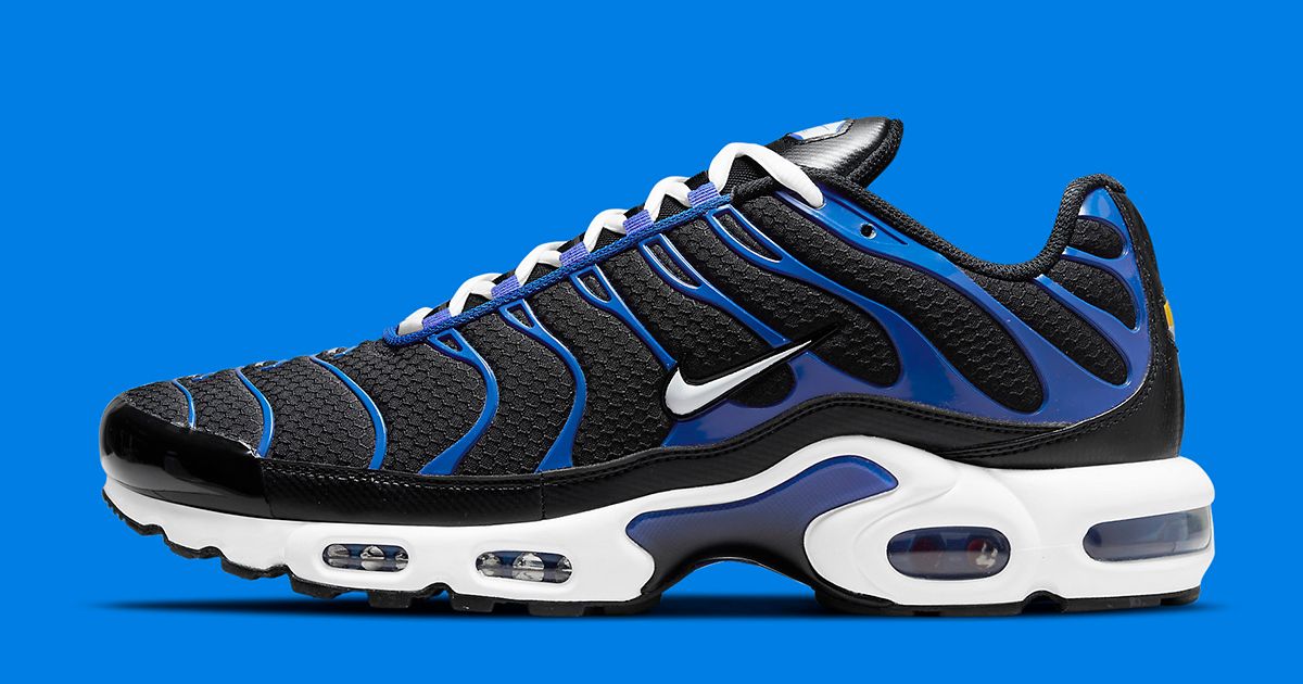Available Now // Nike Air Max Plus in Black/Racer Blue | House of Heat°