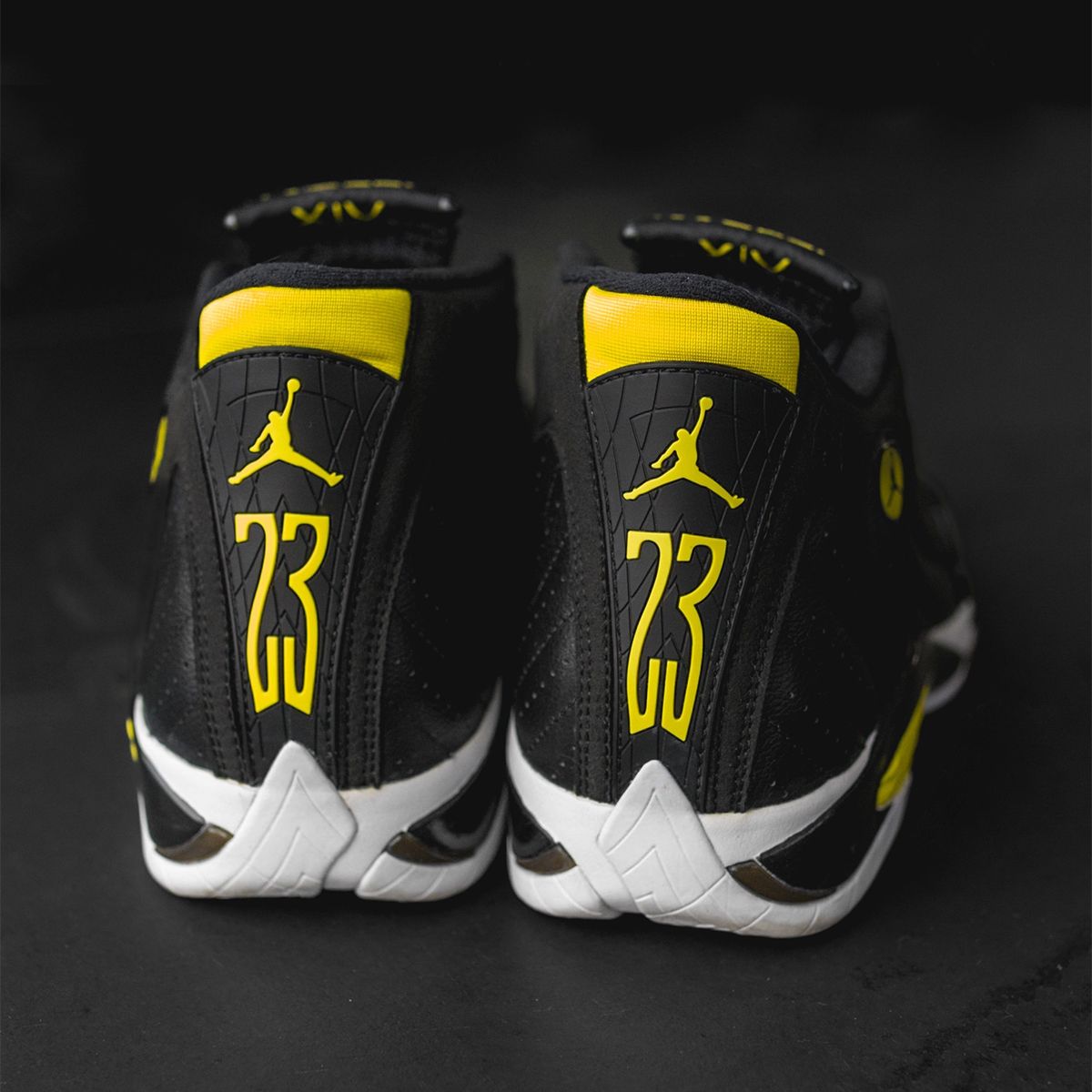 Jordan xiv outlet black and yellow