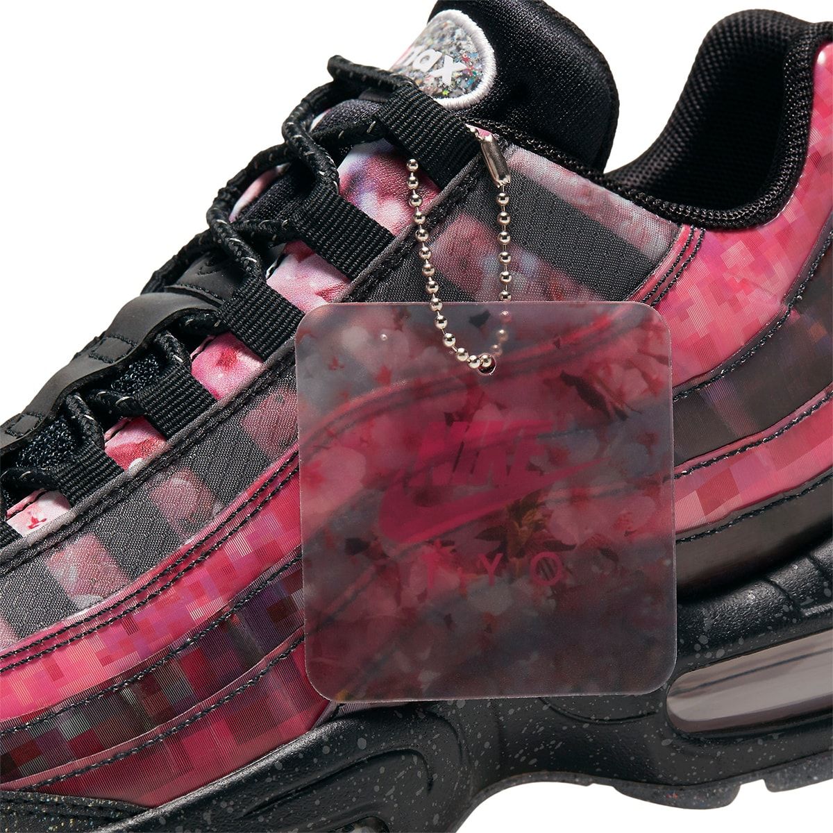 The Air Max 95 “Cherry Blossom” Boasts Blooming Prints and Pixelated Panels  | House of Heat°