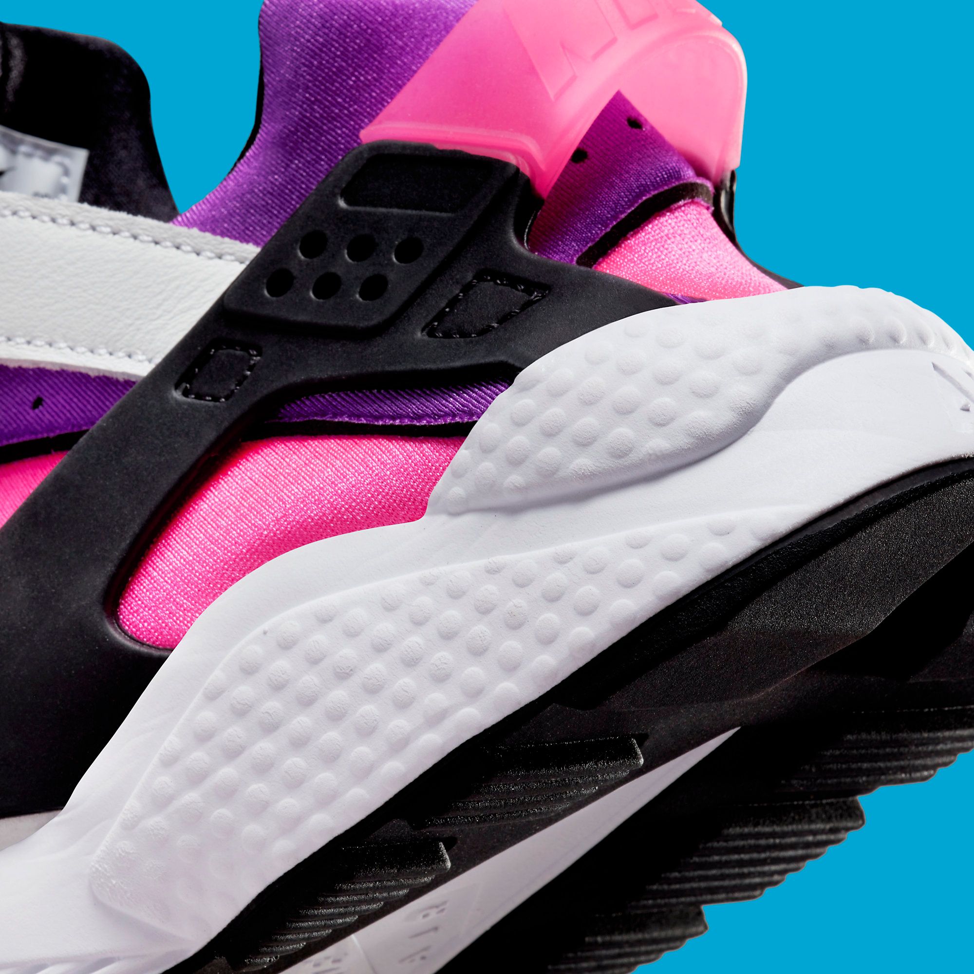 Nike huarache black pink purple best sale