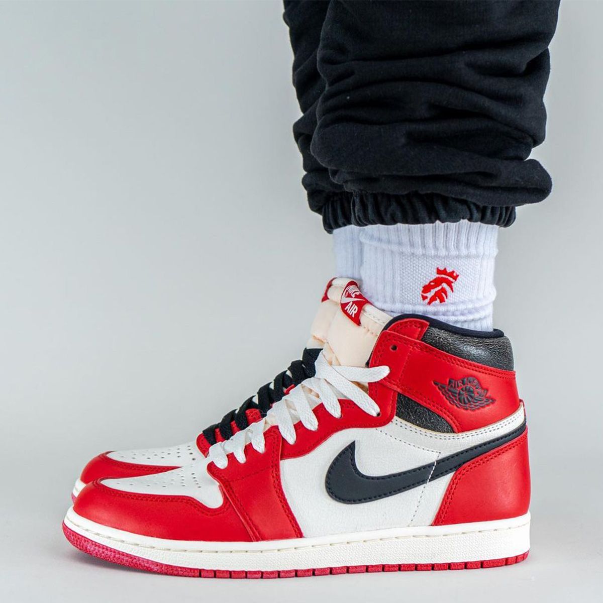 Jordan 1 chicago outlet 2019 release