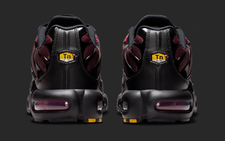 Nike Air Max Plus "True Red/Black" (SKU: DM0032-601). Photo via Nike.