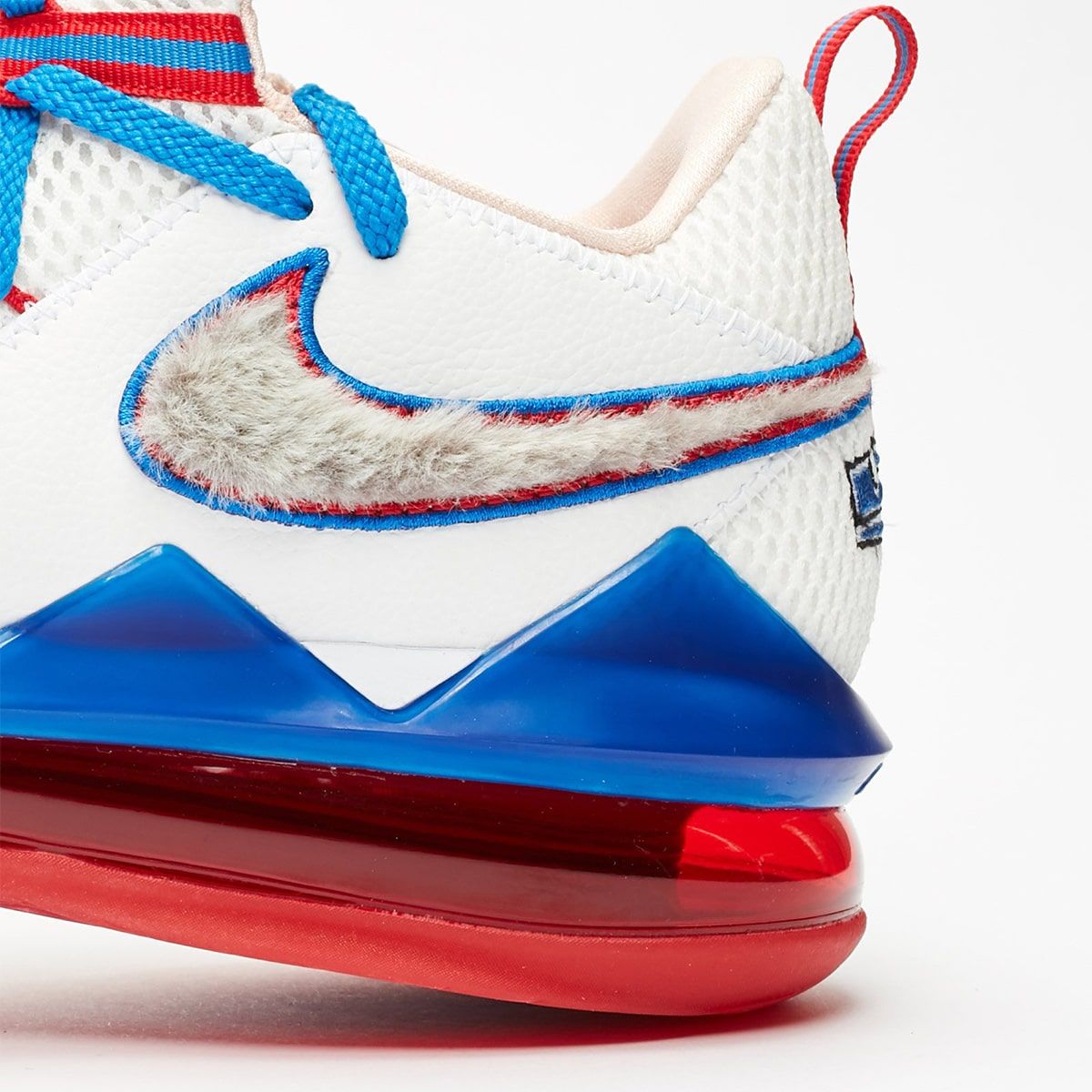 lebron 17 tune squad