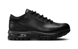 Nike Air Max Goadome Low boot in a "Black" color scheme.