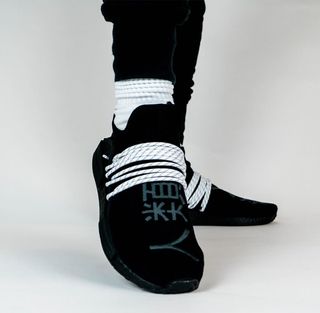 pharrell adidas nmd hu GY0093 black white 2020 release 24cm 7