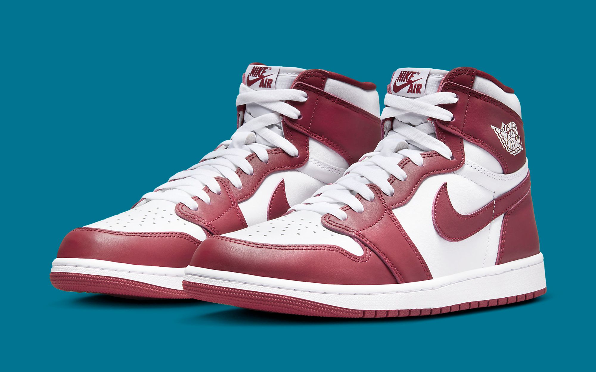 Official Images // Air Jordan 1 High OG 