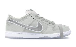 New Looks // Concepts x Nike SB Dunk Low “White Lobster”