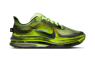 Melitta Baumeister's Nike Pegasus Premium in a "Volt/Cyber/Off White/Noir" color scheme.