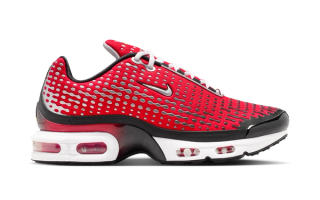 Nike Air Max Plus VII in a "University Red/Black/White/Metallic Silver" color scheme.