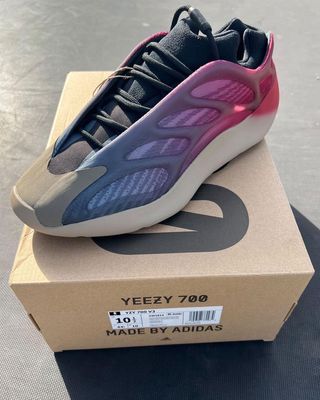 adidas yeezy 700 v3 fade carbon gw1814 release date 1