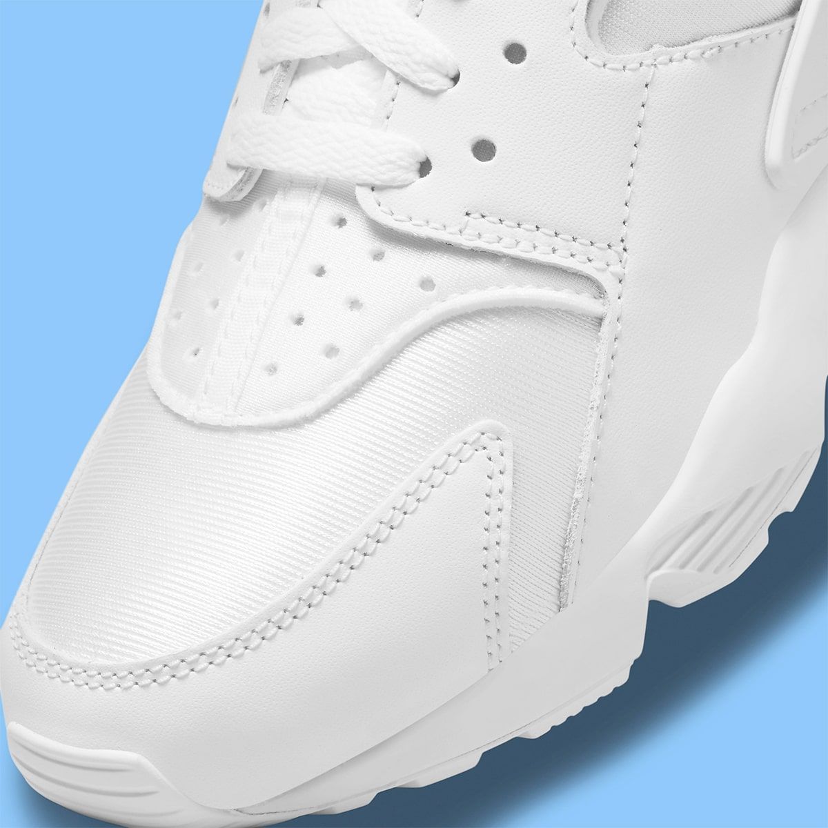 Nike huarache triple top white restock