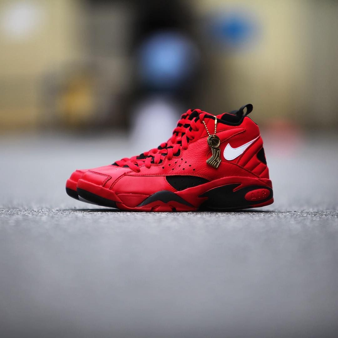 Nike air maestro ii trifecta hotsell