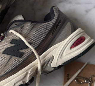 JJJJound x New Balance 740 "Mushroom" Heel Close-Up. Photo via JJJJound.