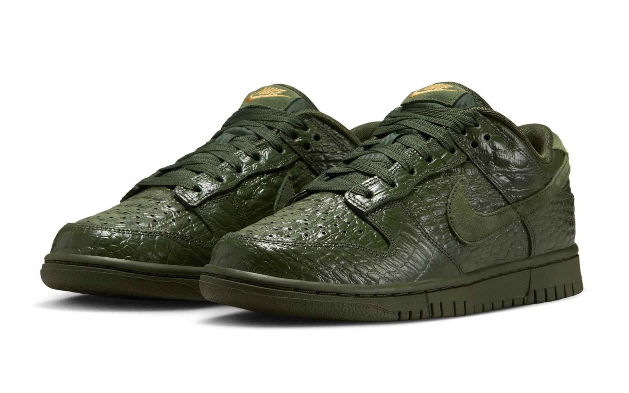 鯉太郎@lownslow Nike Dunk Low “Crocodile” Crawls into Fall in Scaled-Up