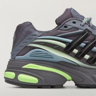 Pharrell x VIRGINIA Adistar Jellyfish "Onix" (SKU: KH6728). Photo via adidas.