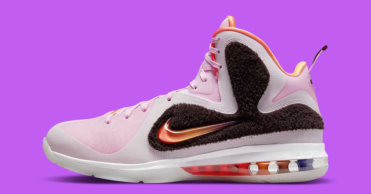 Official Images // Nike LeBron 9 “Regal Pink” | House of Heat°