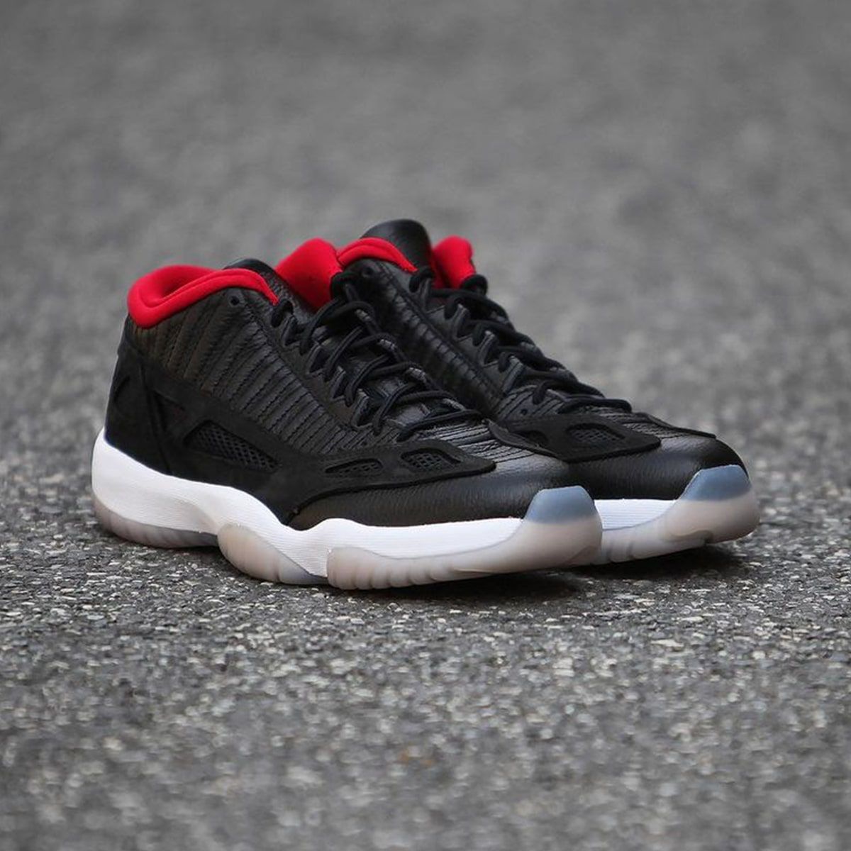 Jordan 11 low hot sale bred release date