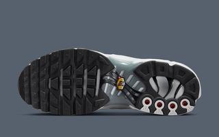 The Air Max Plus Joins the Nike âSpray Paint Swooshâ Series | House of Heat°