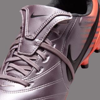 Nike Tiempo Ligera Pro FG FT "2010 World Cup" (SKU: IO4401-500). Photo via Nike.