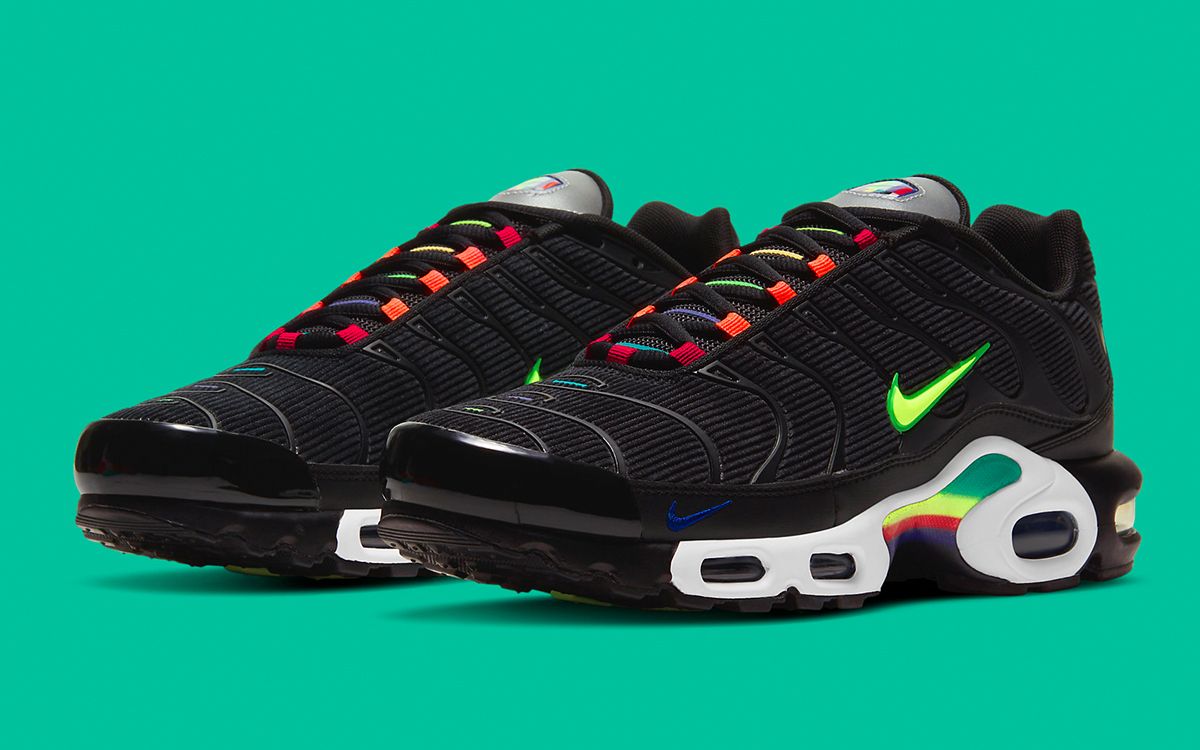 nike air max plus black corduroy