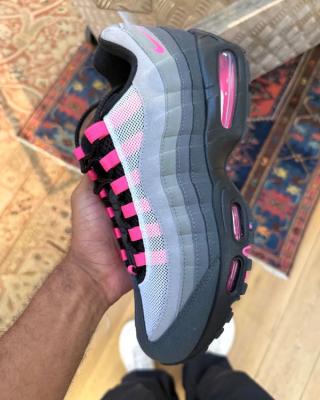 Nike Air Max 95 "Black Tongue" Pack (Pink). Photo via @sneakerologue on Instagram.