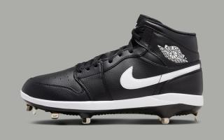 Air Jordan 1 "Black/White" Metal Baseball Cleats.