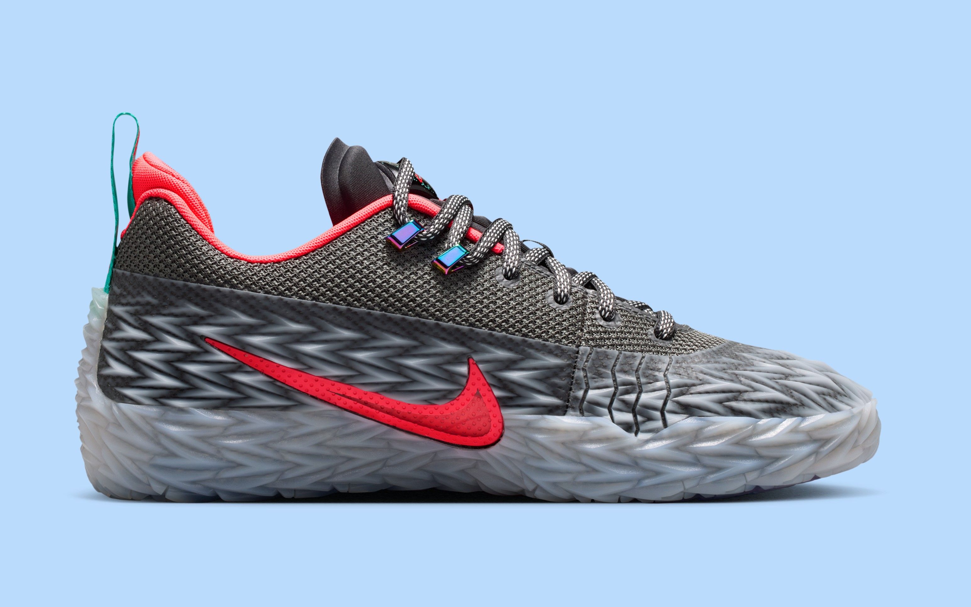 Nike S.T. Charge 