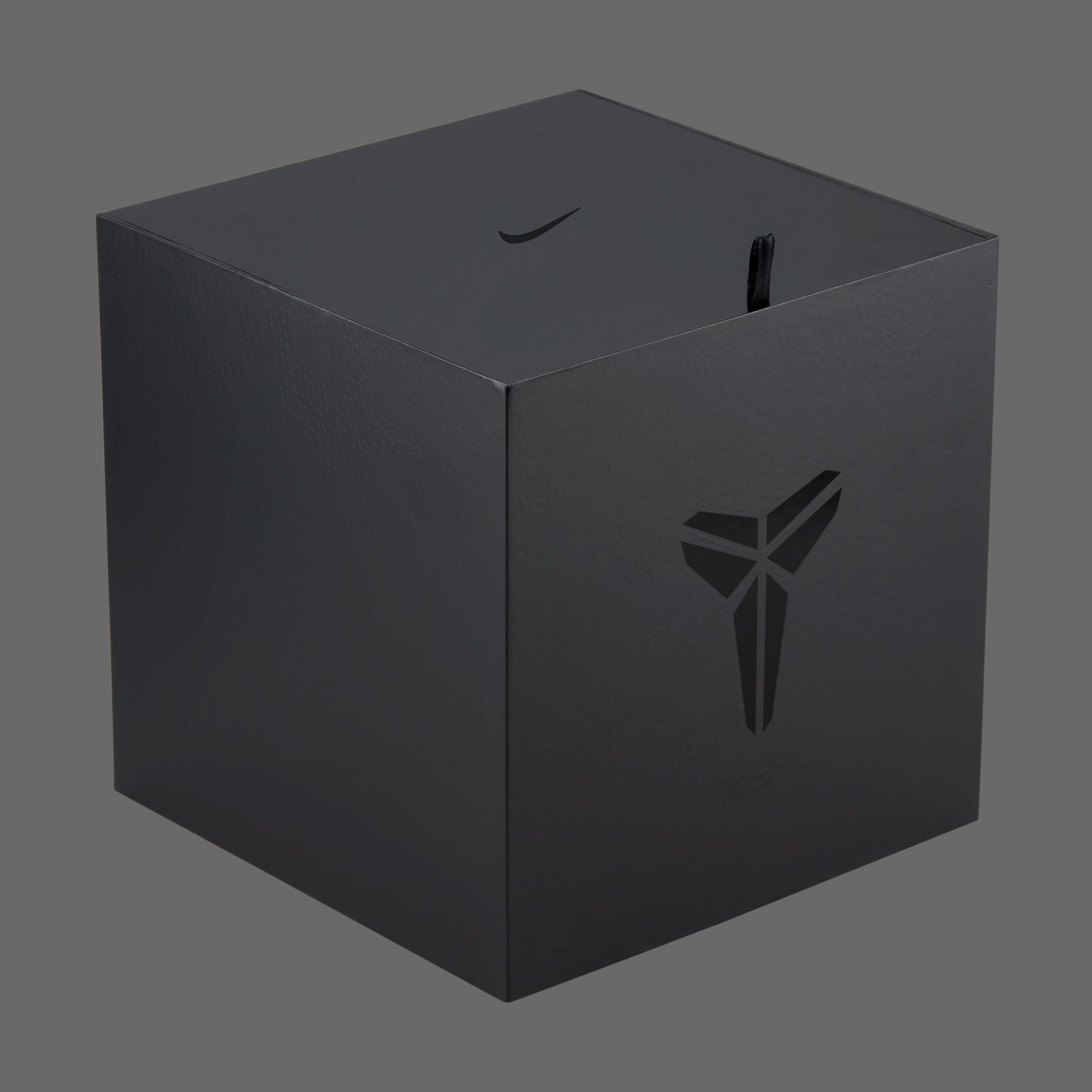 Kobe 8 YOTS with Box! Brand New! Nike Gives the Kobe 8 EXT Protro an Ultra-Premium Year of  main image 2