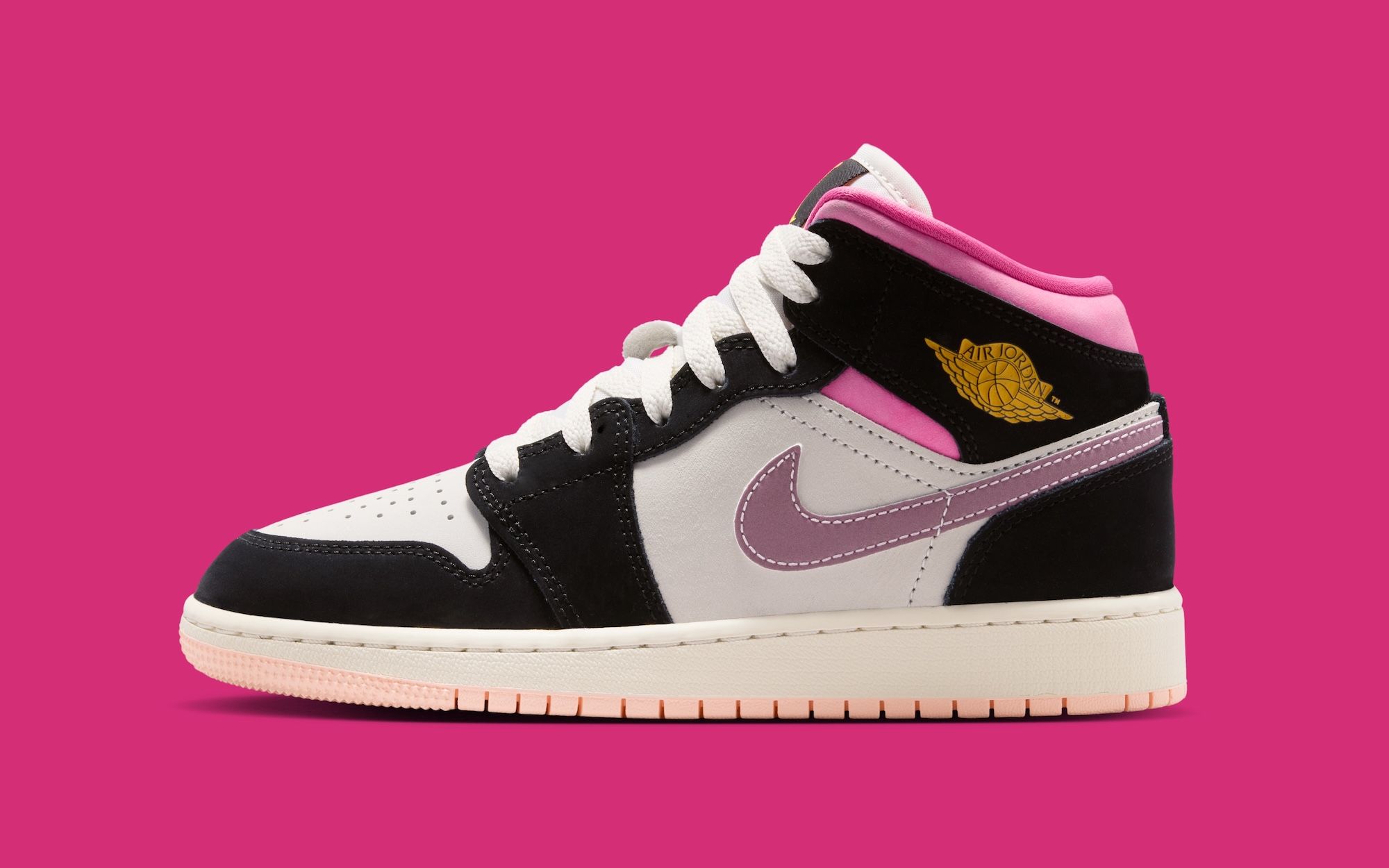 Black & Pink Accents Animate the Air Jordan 1 Mid Ahead of Summer