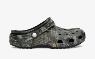 JJJJound x Crocs Classic Clog collaboration in a "Realtree Camo" finish.