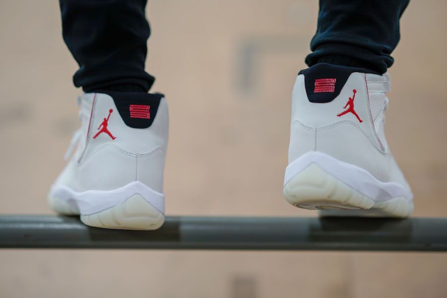 Jordan retro 11 on sale platinum tint on feet