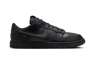 Nike Dunk Low GORE-TEX in a "Black" color scheme.