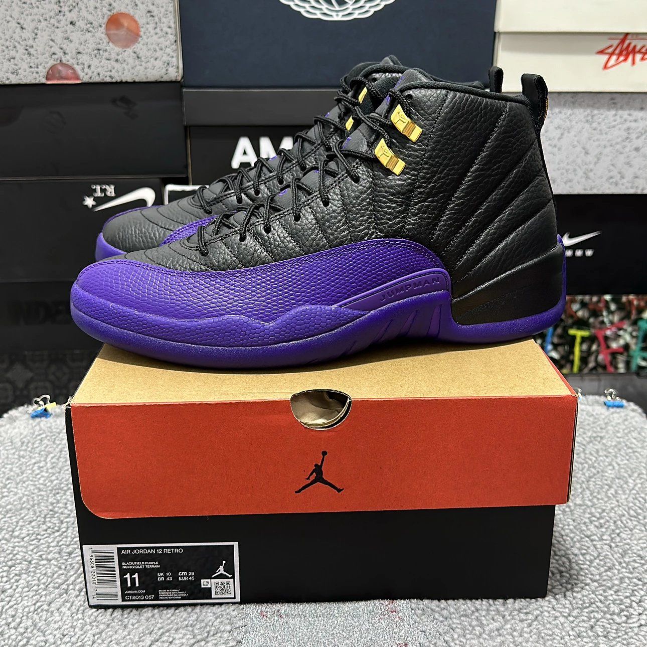 Laker deals jordans 12