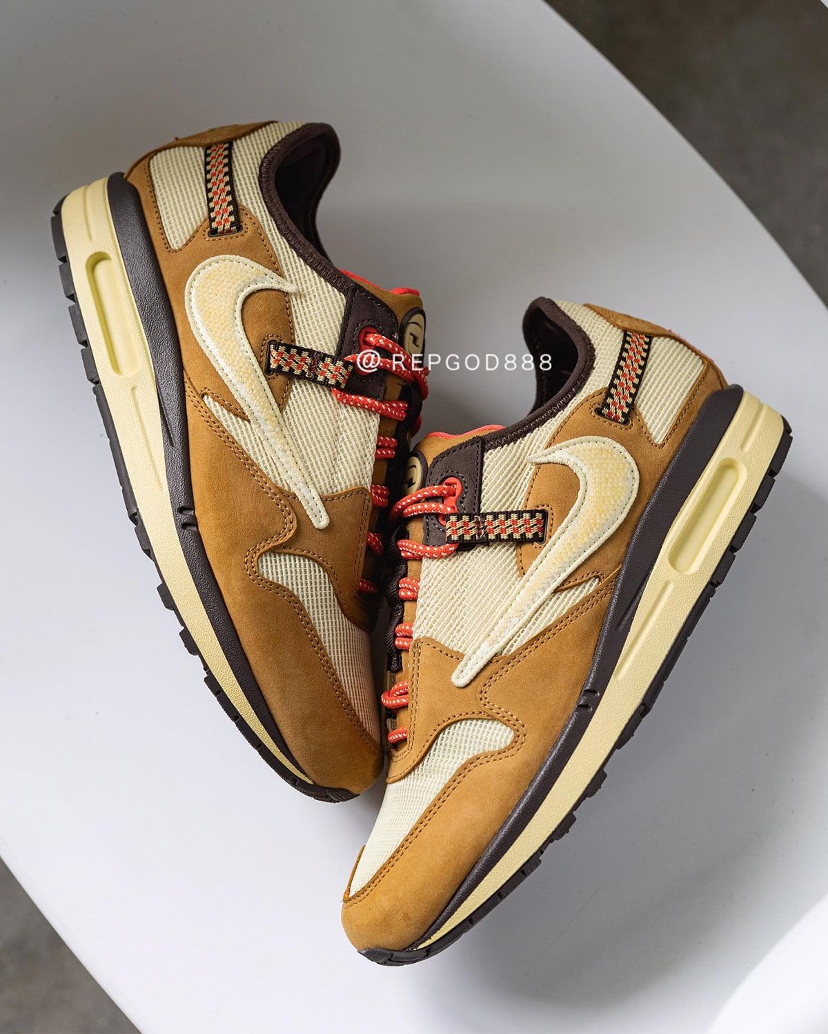 Detailed Looks // Travis Scott x Air Max 1 “Wheat” | House of Heat°