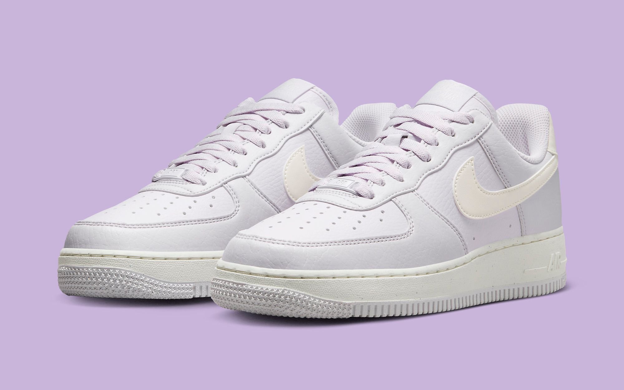 Nike air force 1 w barely 2025 grape violet  and  green