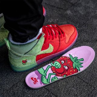 nike sb dunk high strawberry cough cw7093 600 release date info 7