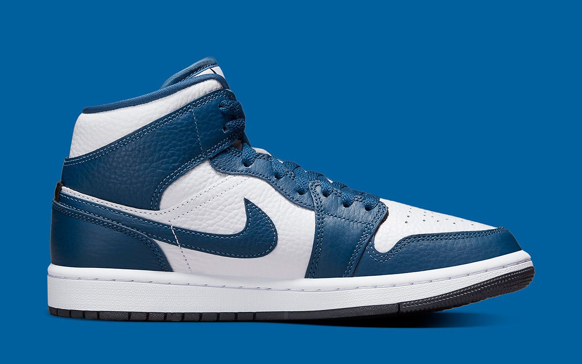 Air Jordan 1 Mid “Split” Surfaces in Blue, Black and White | House of Heat°