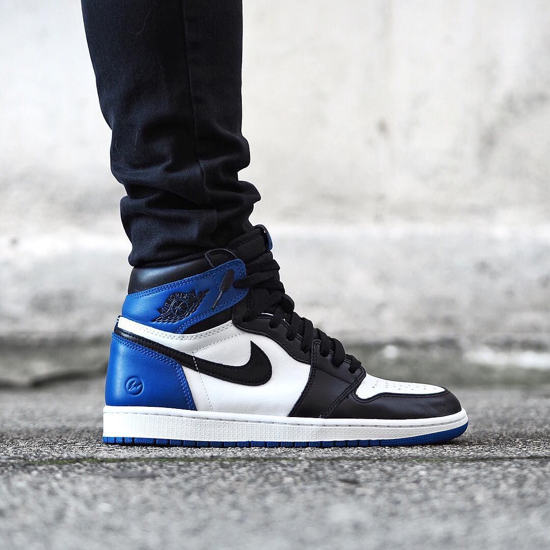 Top 10 best sale jordan 1