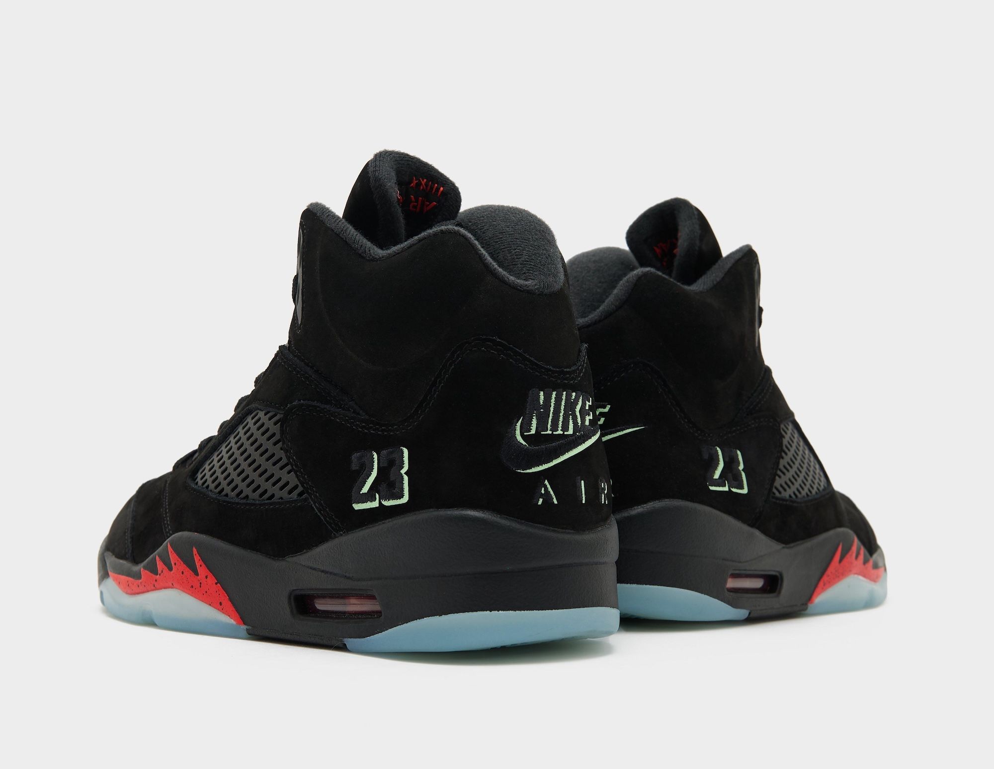 Air Jordan 5 "Halloween" (SKU: HQ7978-001). Photo via size?