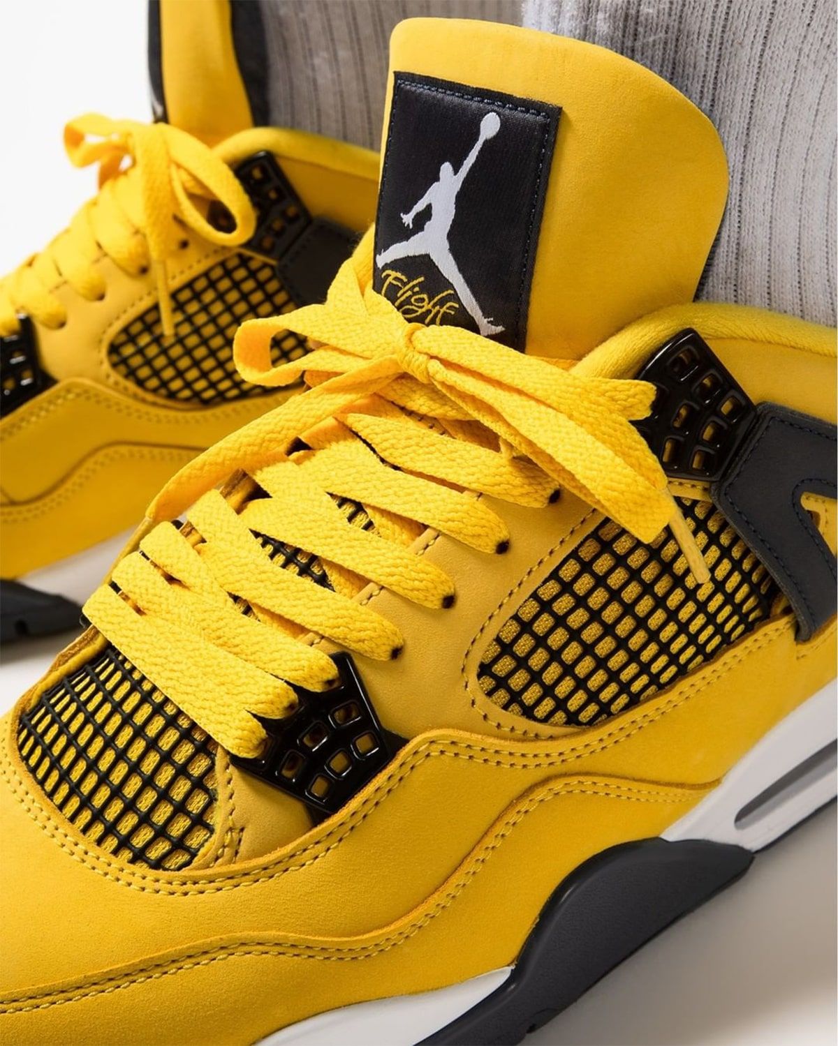 Jordan 4 Retro Lightning (2021) (GS) - Walmart.com