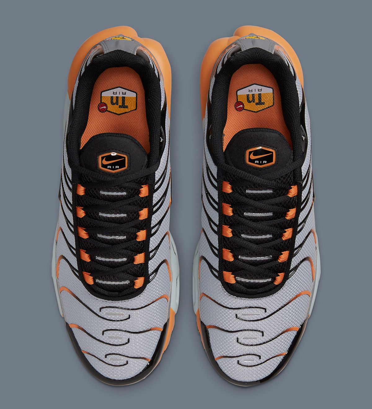 Tientallen sturen Goedaardig The Nike Air Max Plus Appears in Grey, Black and Orange | House of Heat°